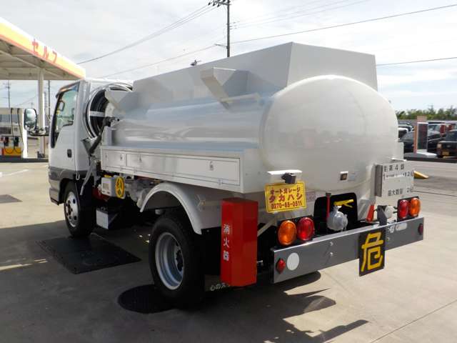 Isuzu Elf 4