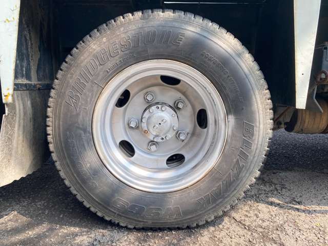 Mitsubishi Fuso Canter 9