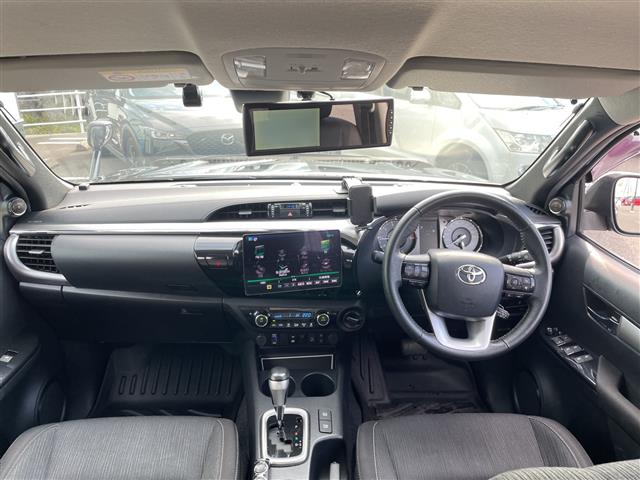 Toyota Hilux 2