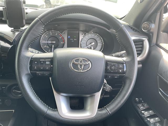 Toyota Hilux 6