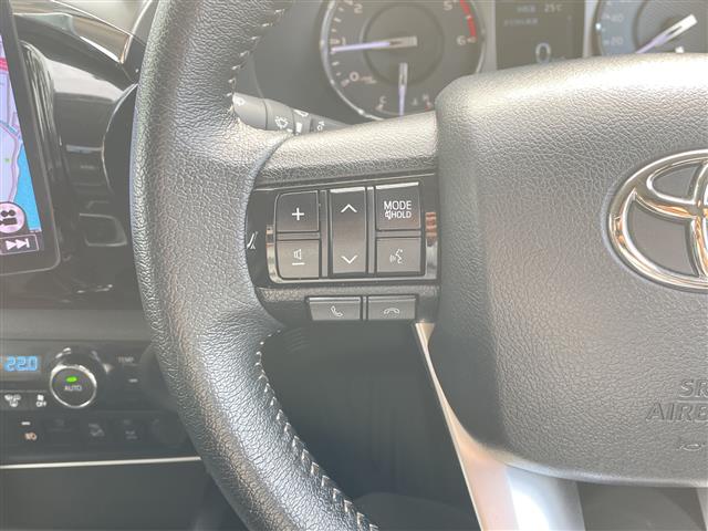 Toyota Hilux 8