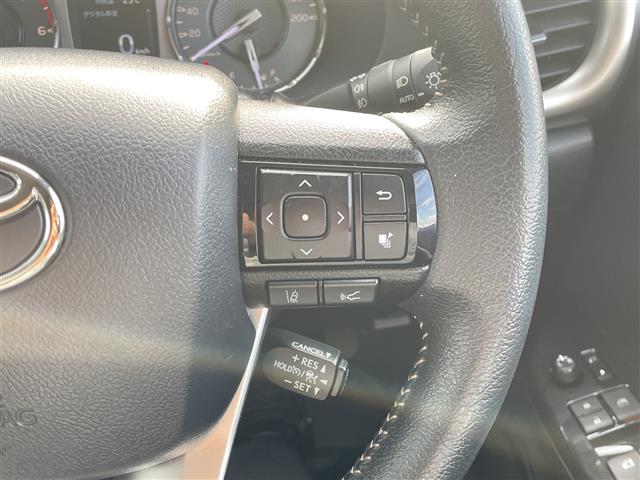 Toyota Hilux 9