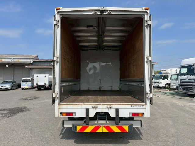 Mitsubishi Fuso Canter 11