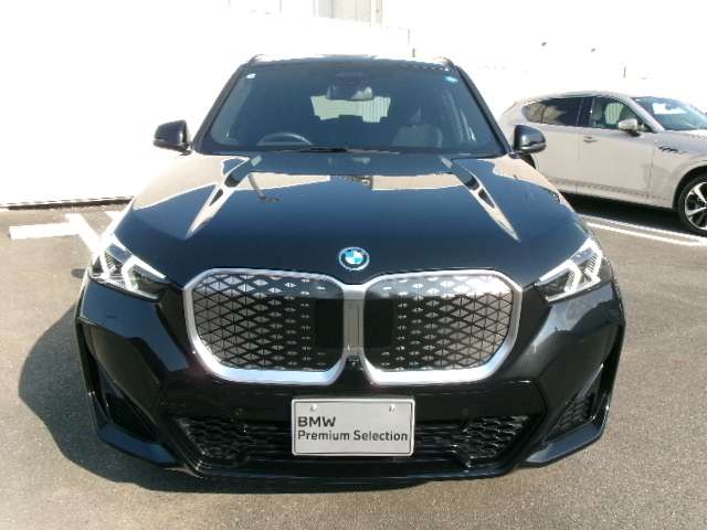 BMW iX1 8