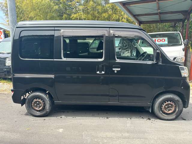 Toyota Pixis Van 8