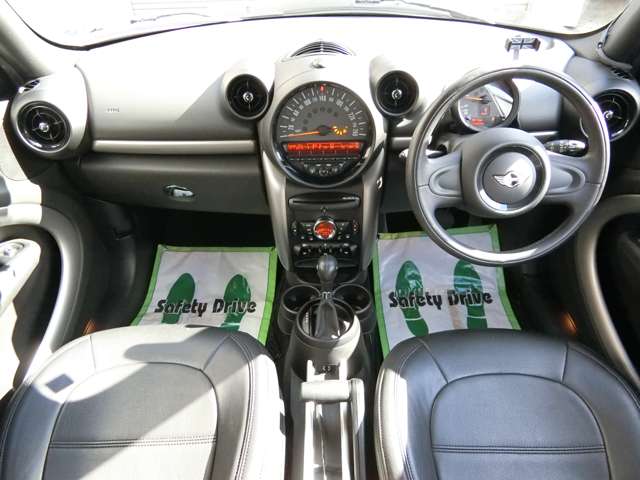 MINI Crossover 4