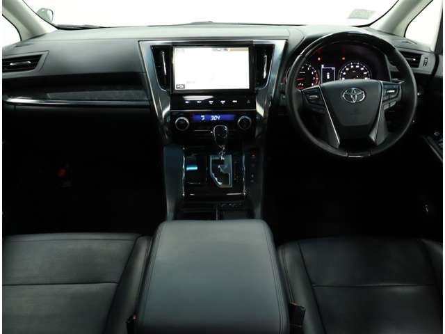 Toyota Vellfire 3