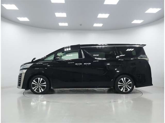 Toyota Vellfire 5