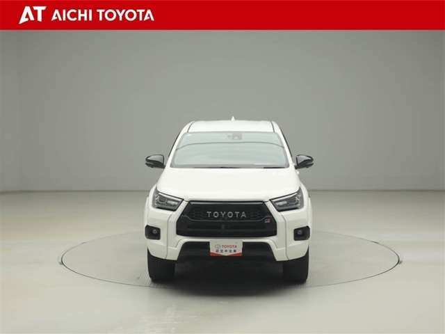 Toyota Hilux 9