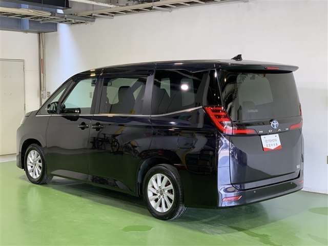 Toyota Noah 2