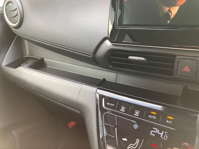 Mitsubishi eK X 12