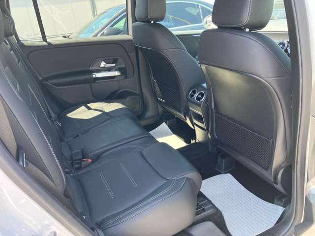 Mercedes-Benz GLB 11