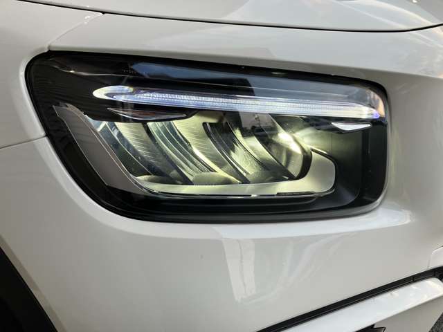 Mercedes-Benz GLB 7