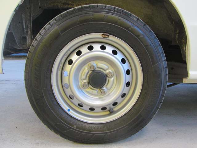 Nissan NV100 Clipper 11