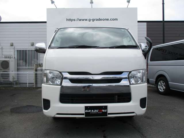 Toyota Regius Ace 2