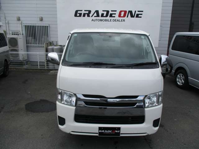 Toyota Regius Ace 3