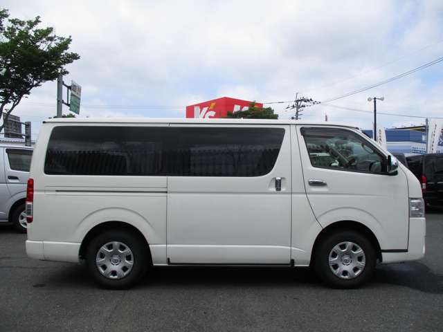 Toyota Regius Ace 5