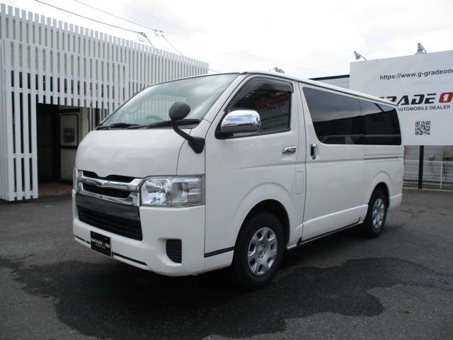 Toyota Regius Ace 10