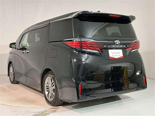 Toyota Alphard 5