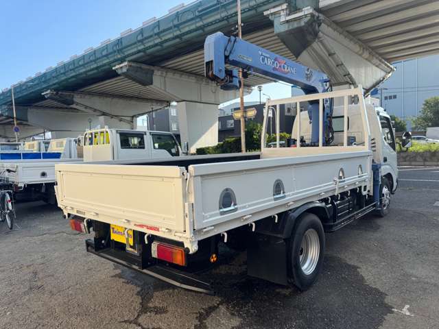 Hino Dutro 5
