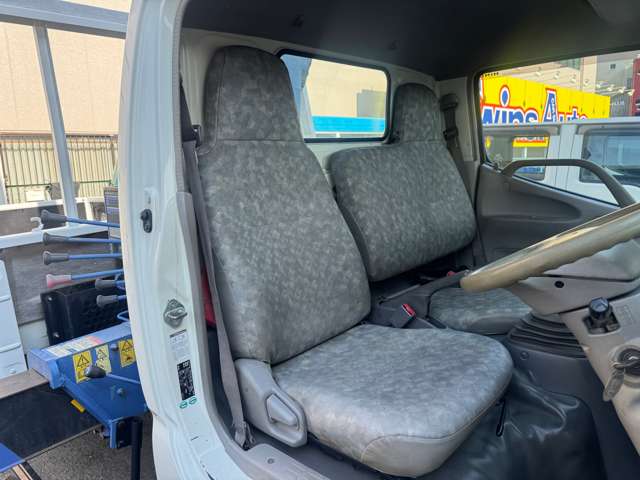 Hino Dutro 7