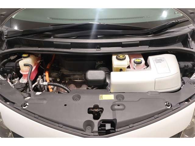 Toyota Estima Hybrid 12