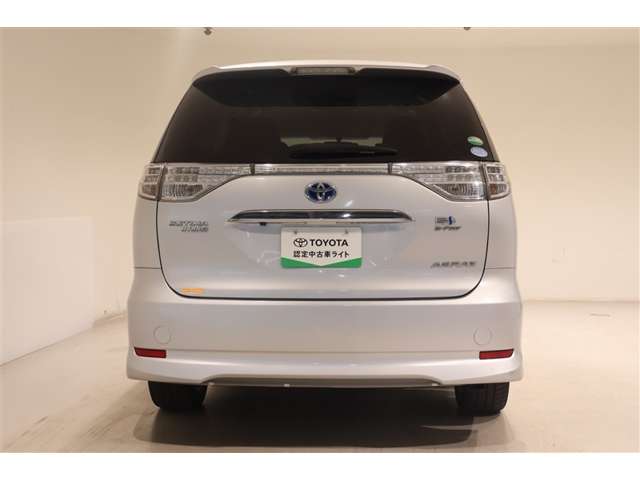 Toyota Estima Hybrid 8