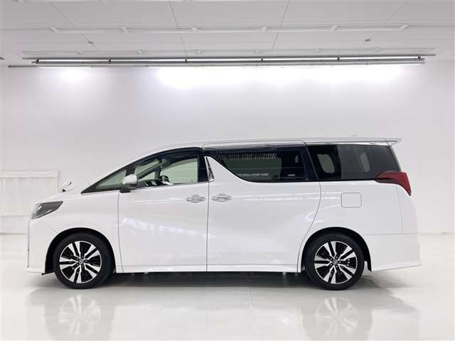 Toyota Alphard 5