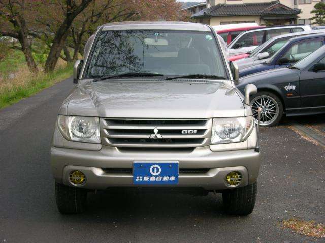 Mitsubishi Pajero iO 2
