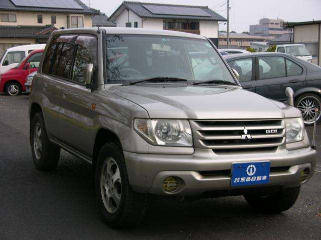 Mitsubishi Pajero iO 8