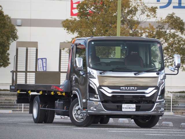 Isuzu Elf 4