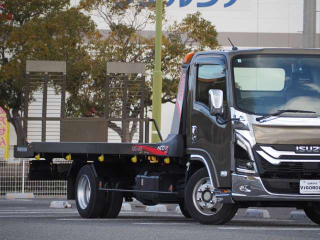 Isuzu Elf 8