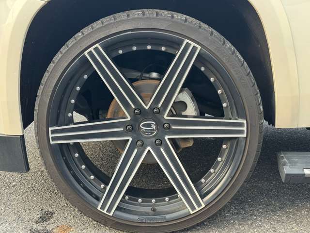 Cadillac エスカレード 5