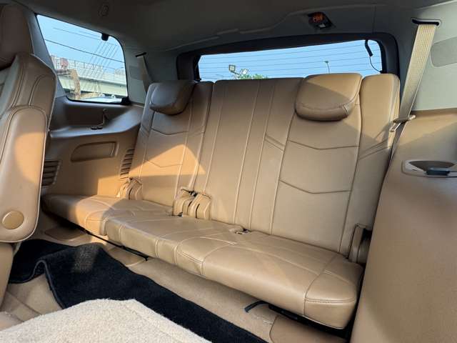 Cadillac エスカレード 8