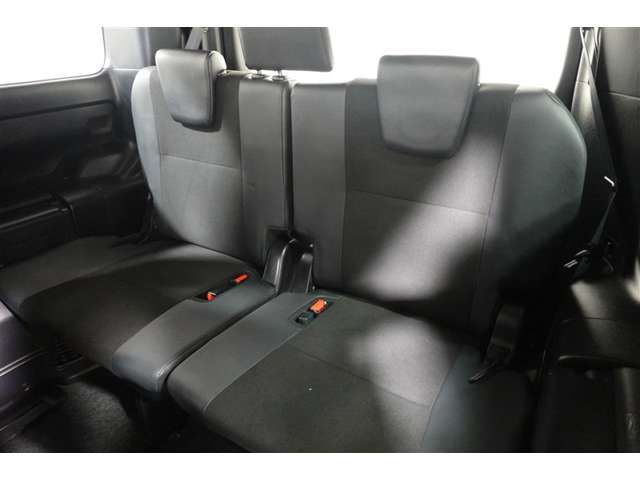 Toyota Noah 8