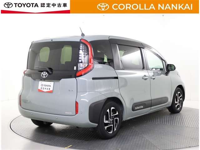Toyota Sienta 7
