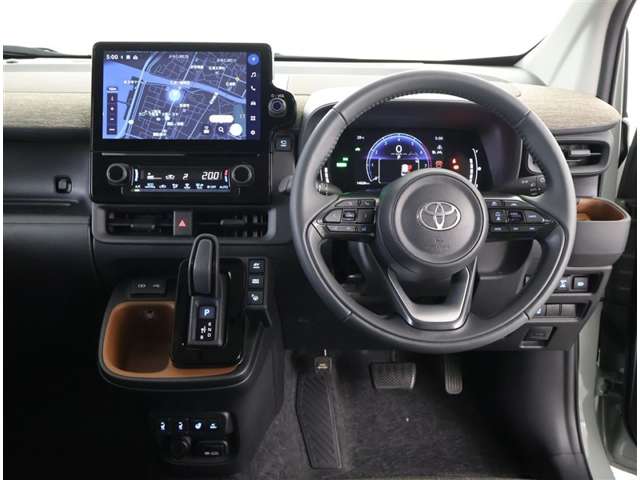 Toyota Sienta 3