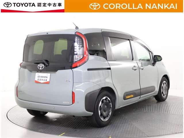 Toyota Sienta 7