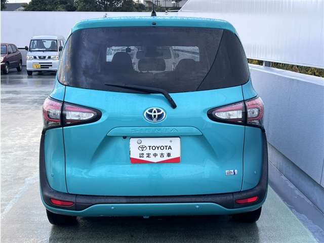 Toyota Sienta 12
