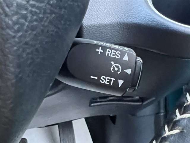 Toyota Sienta 5