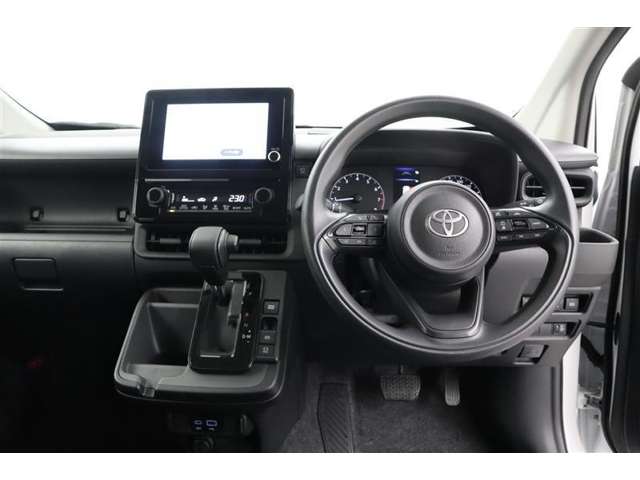 Toyota Sienta 13
