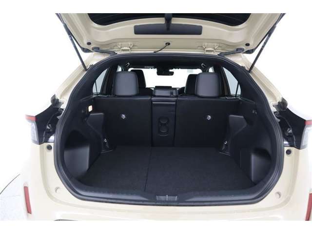 Toyota Yaris Cross 10