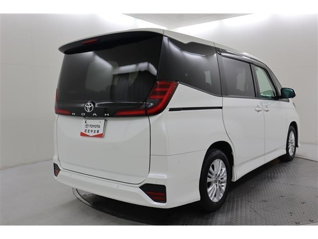 Toyota Noah 6