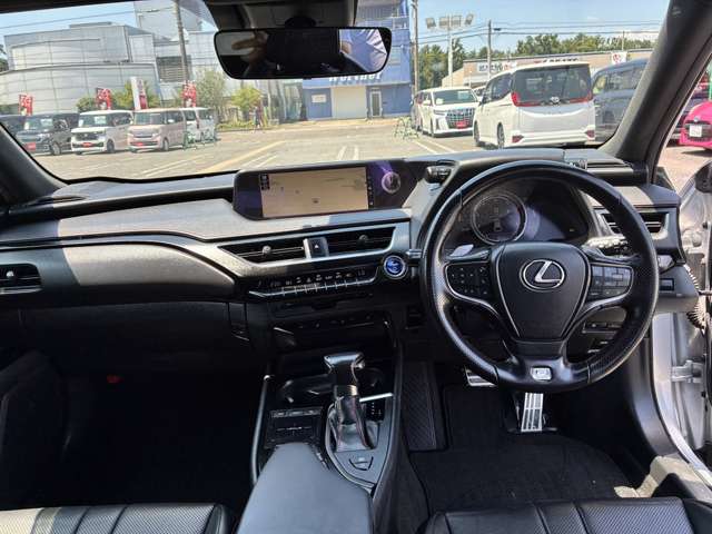 Lexus UX 4