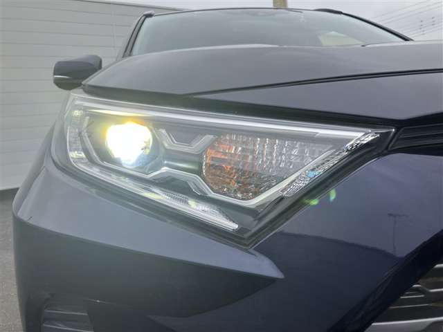 Toyota RAV4 6