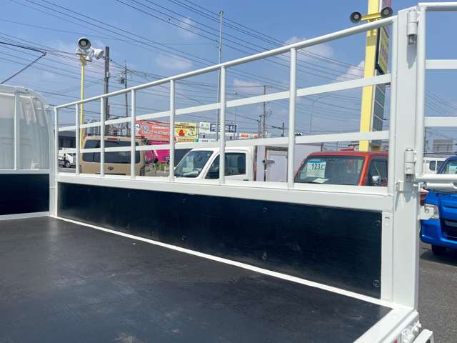 Isuzu Elf 10