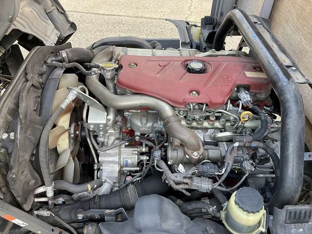 Hino Dutro 8