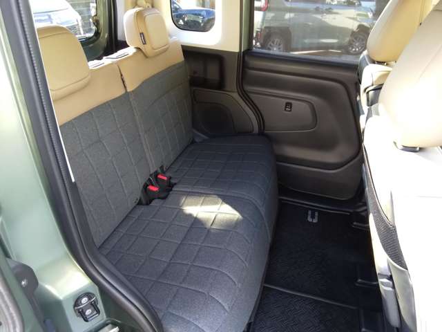 Mitsubishi Delica Mini 8