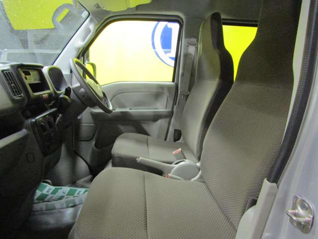 Nissan NV100 Clipper 7