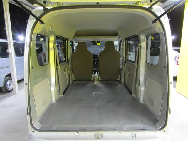 Nissan NV100 Clipper 10